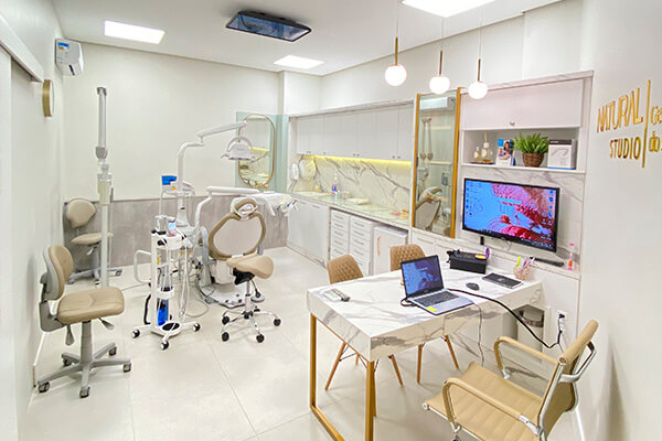 Leia mais sobre o artigo A Importância da Consulta Inicial na Odontologia: O Primeiro Passo para um Tratamento Bem-Sucedido!