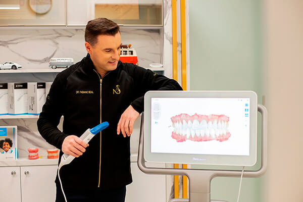 Leia mais sobre o artigo Scanner 3D na Odontologia: A Chave para Diagnósticos e Planejamentos Precisos!